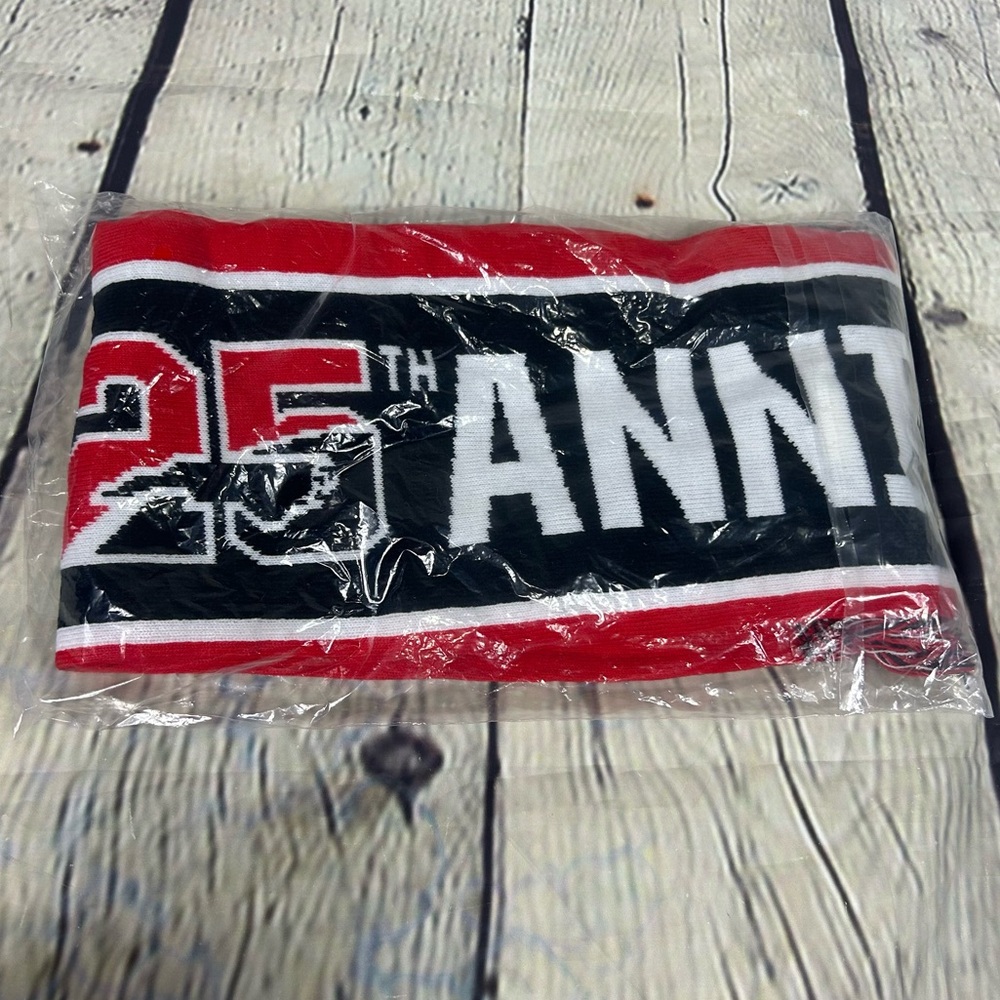 NWT Carolina Hurricanes Red and Black 25th Anniversary Scarf